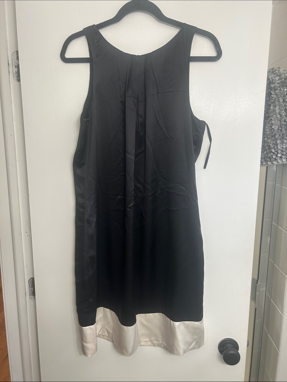 White House- Black Market Black and Cream Sleeveless Silk Shift Dress